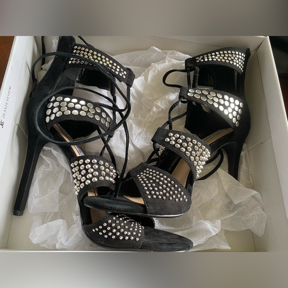 Steve Madden Leasa Black Suede Heels
